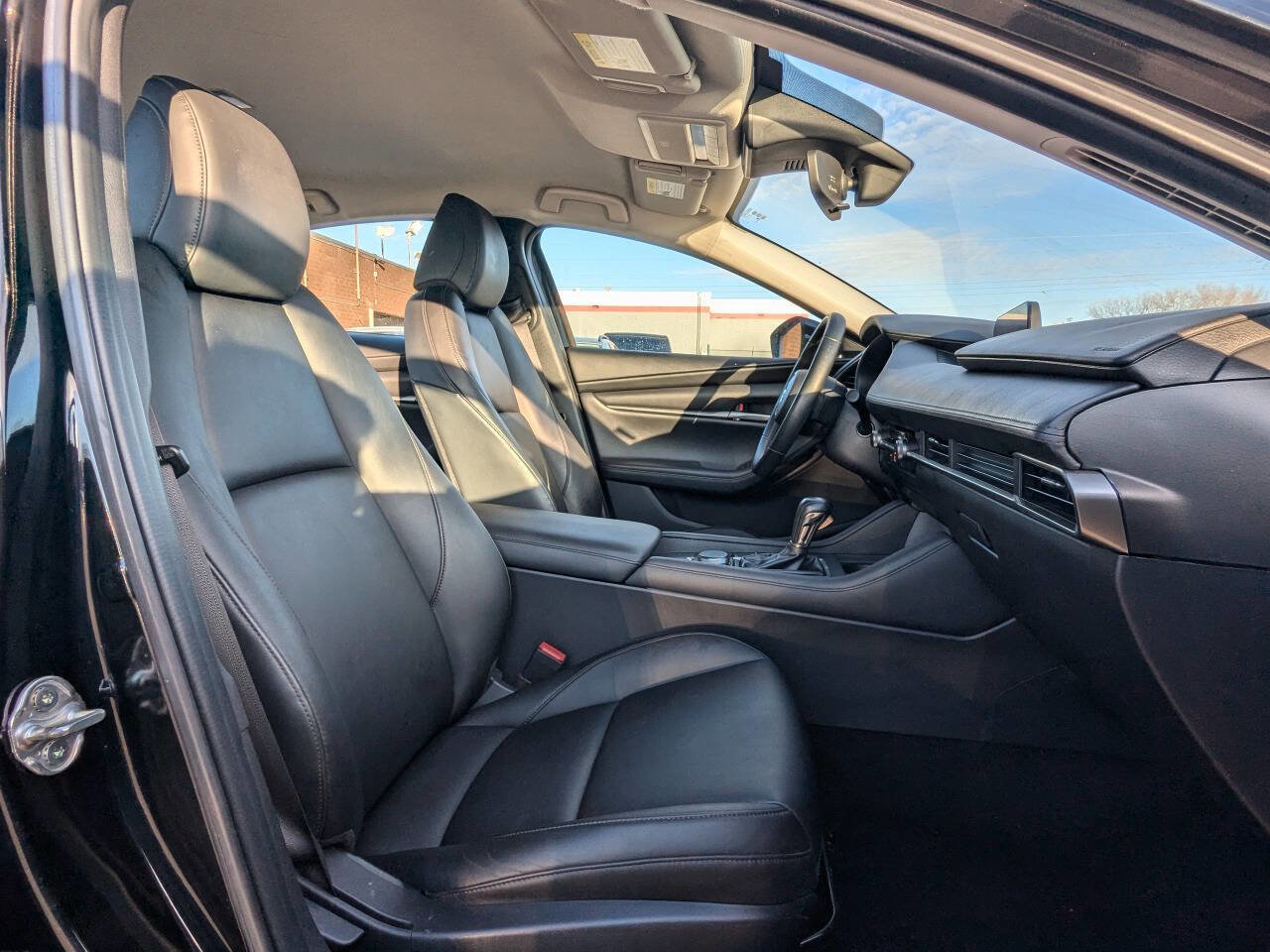 Used 2021 MAZDA MAZDA3 s image 15