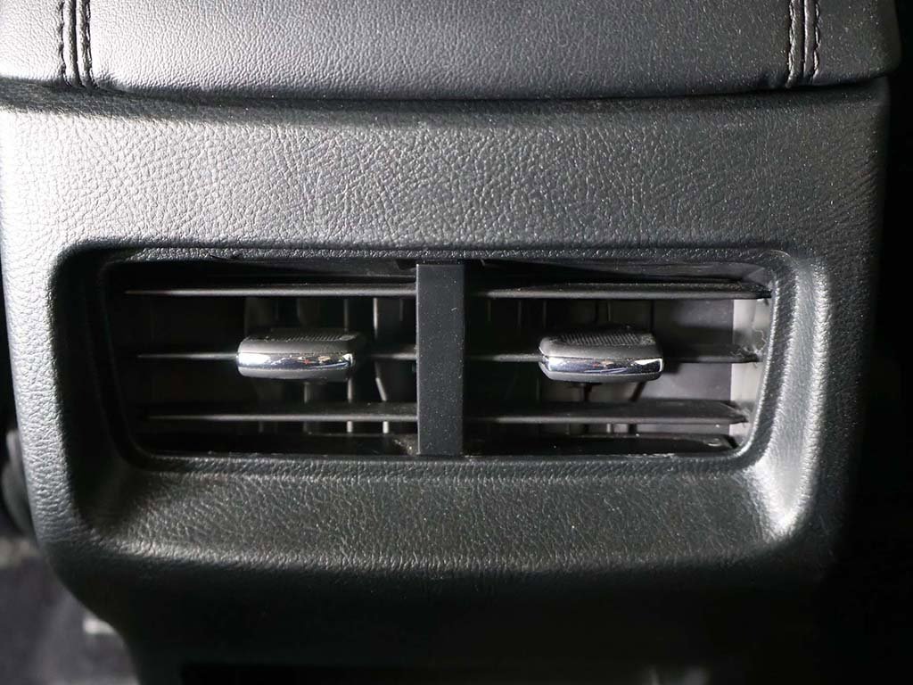 Used 2024 Ford Edge SEL w/ Convenience Package image 48