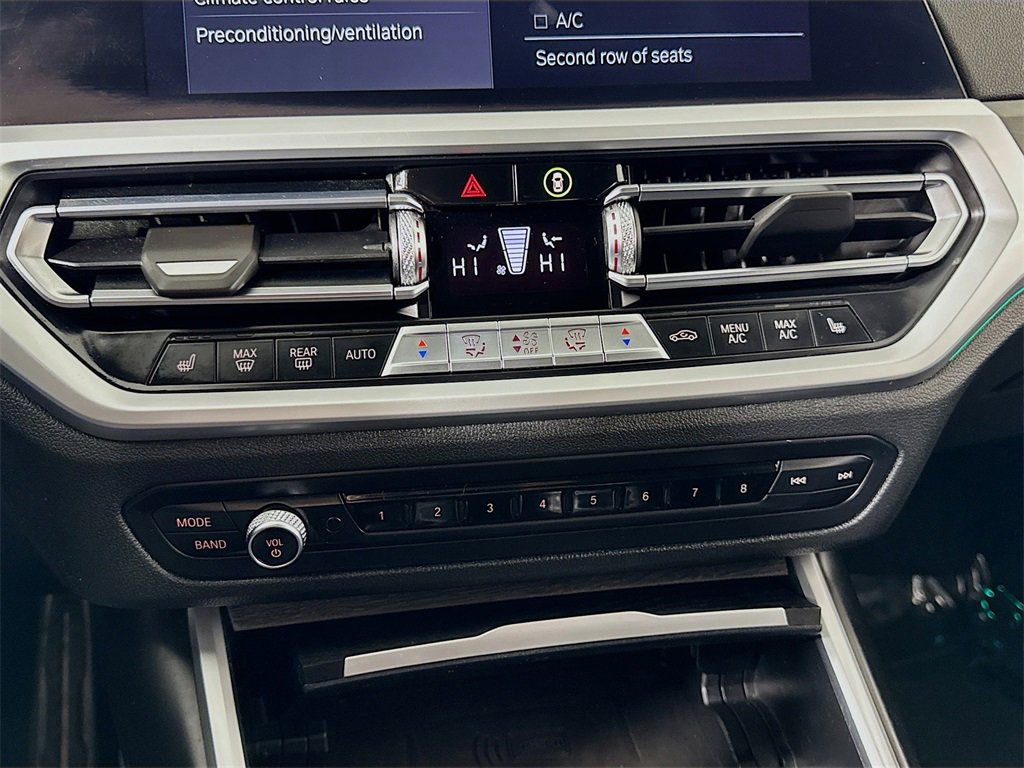 Used 2020 BMW 330i xDrive 330i xDrive w/ M Sport Package image 15