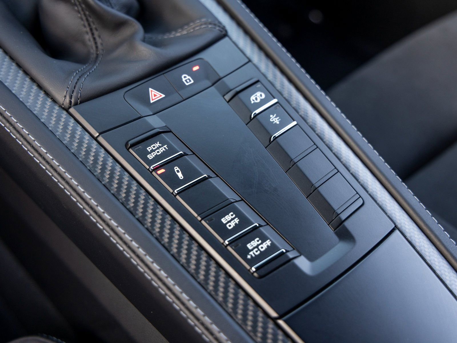 Certified 2025 Porsche 718 Cayman GT4 RS RWD image 48