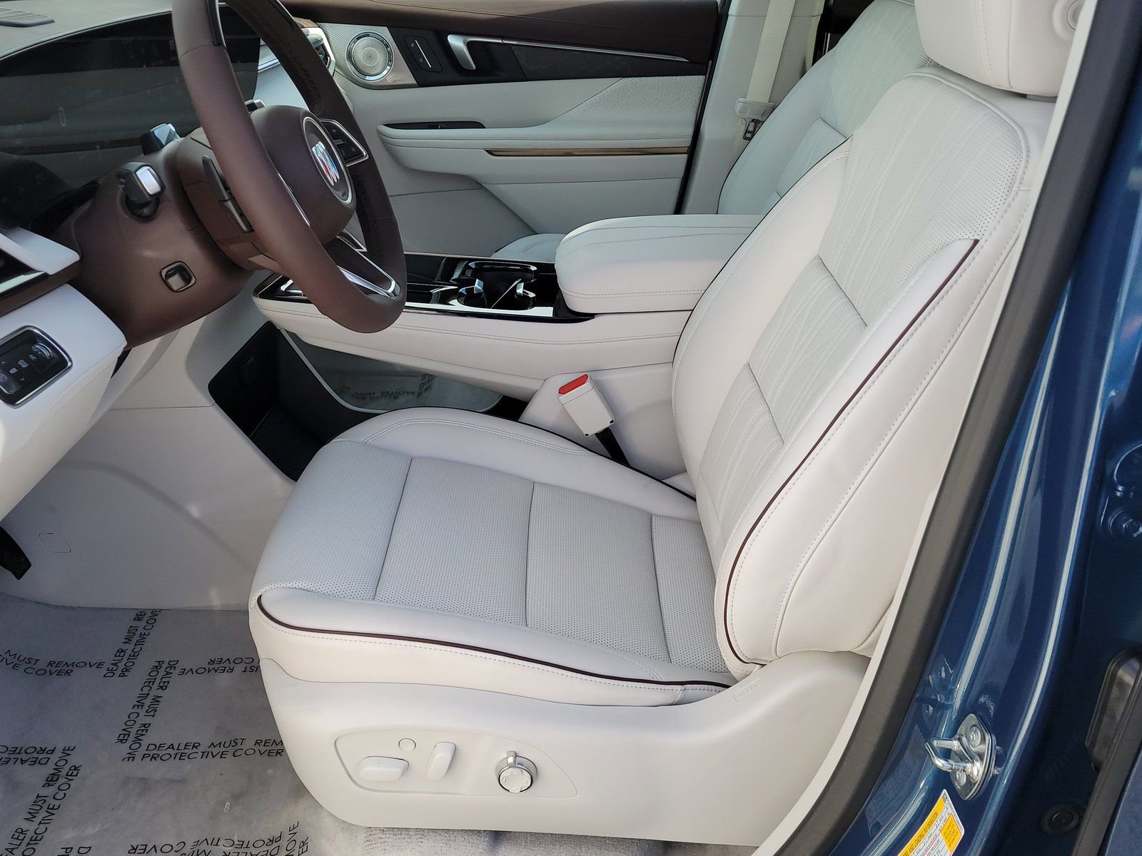 New 2026 Buick Enclave Avenir w/ Super Cruise Package FWD image 6