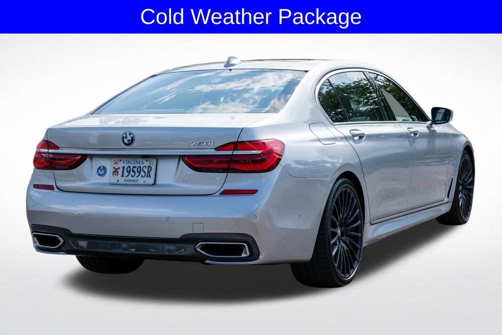 Used 2019 BMW 750i w/ Executive Package RWD image 7