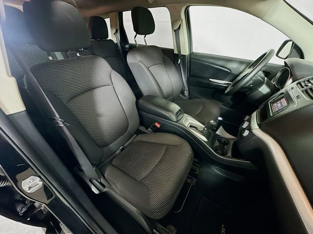 Used 2015 Dodge Journey SXT w/ Flexible Seating Group image 27