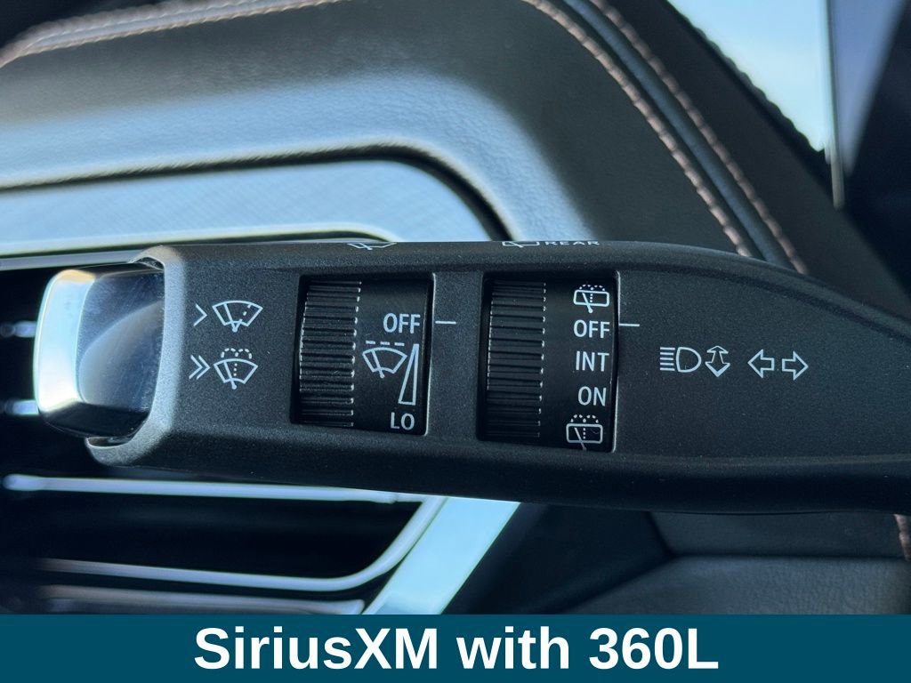 Used 2025 GMC Yukon AT4 w/ AT4 Premium Package image 13