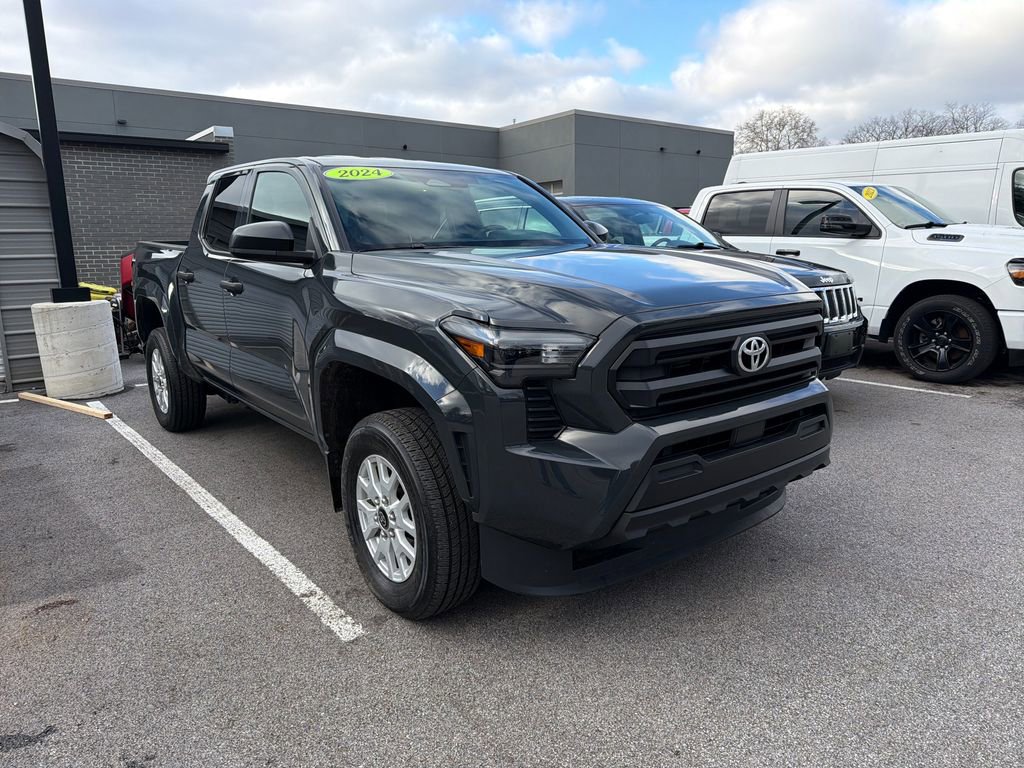 Used 2024 Toyota Tacoma SR image 4