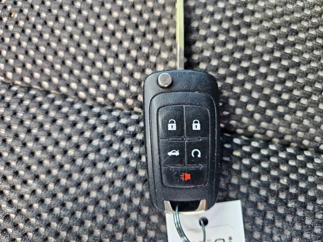 Used 2017 Chevrolet Equinox LT w/ Convenience Package image 27