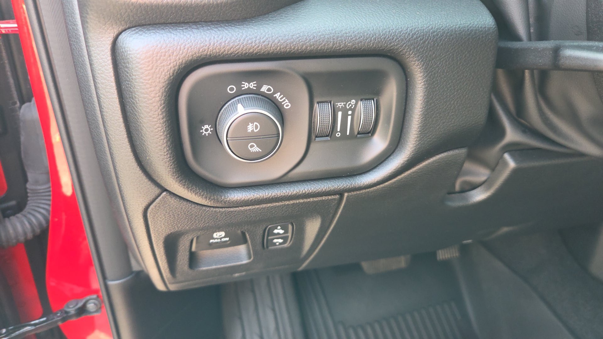Used 2025 RAM 1500 Big Horn AWD/4WD image 8