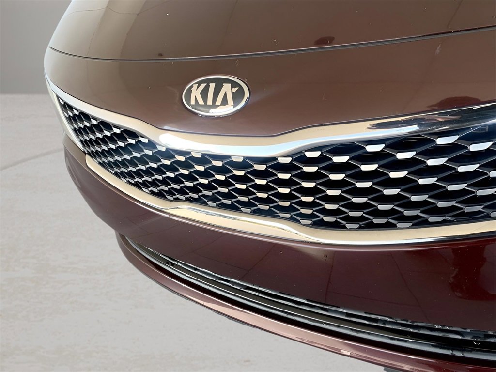 Used 2018 Kia Optima EX w/ Premium Package image 2