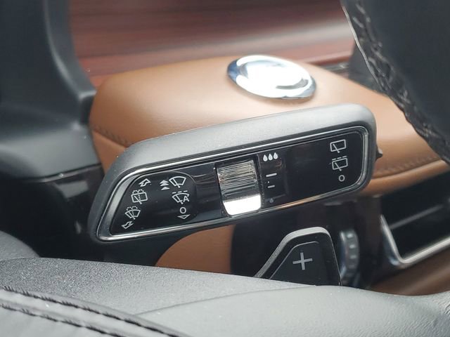 Certified 2023 Lincoln Aviator Reserve w/ Equipment Group 201A image 20