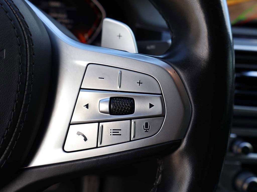 Used 2022 BMW 740i w/ M Sport Package image 50