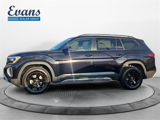 New 2026 Volkswagen Atlas Peak Edition image 2