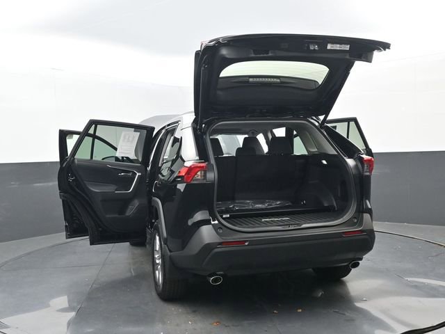 Used 2025 Toyota RAV4 XLE w/ Convenience Package image 35
