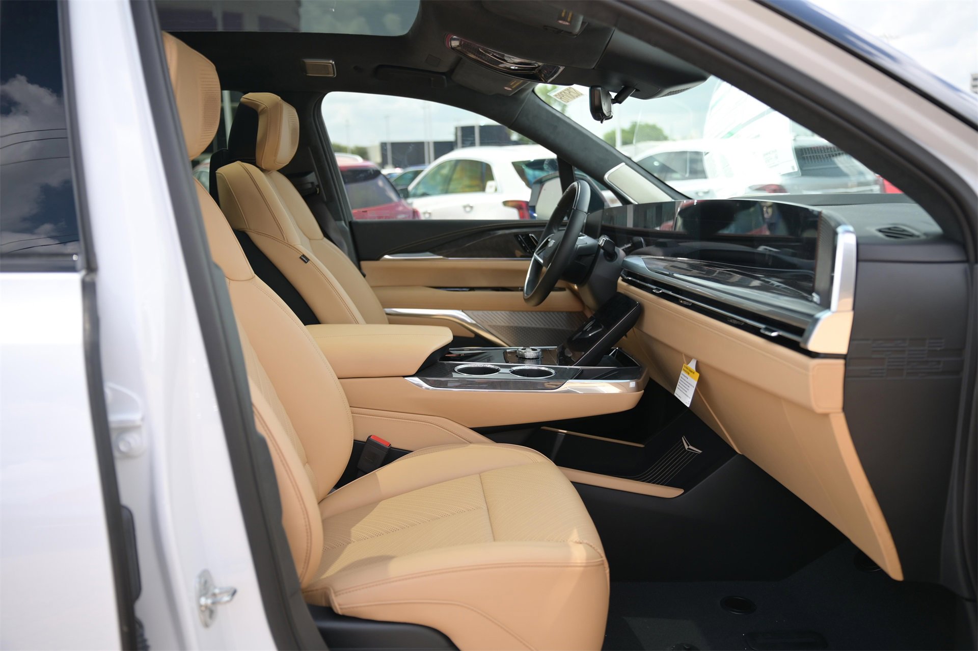 New 2025 Cadillac Escalade IQ Luxury 2 image 24