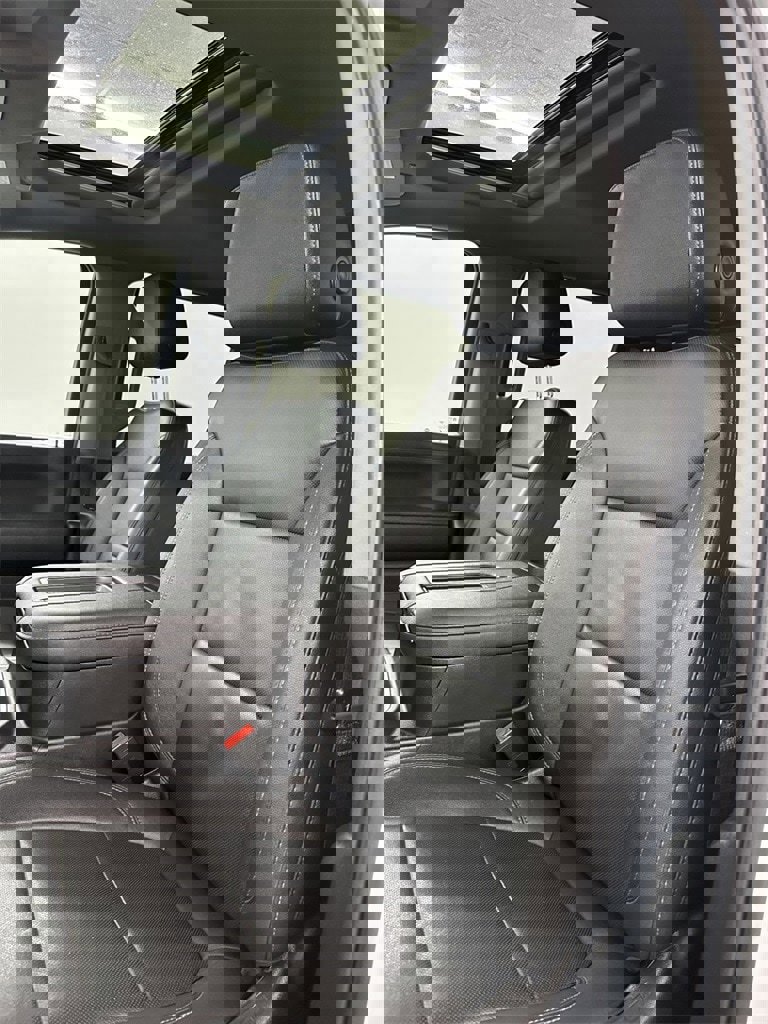 Used 2022 Chevrolet Silverado 2500 LTZ w/ LTZ Plus Package image 13