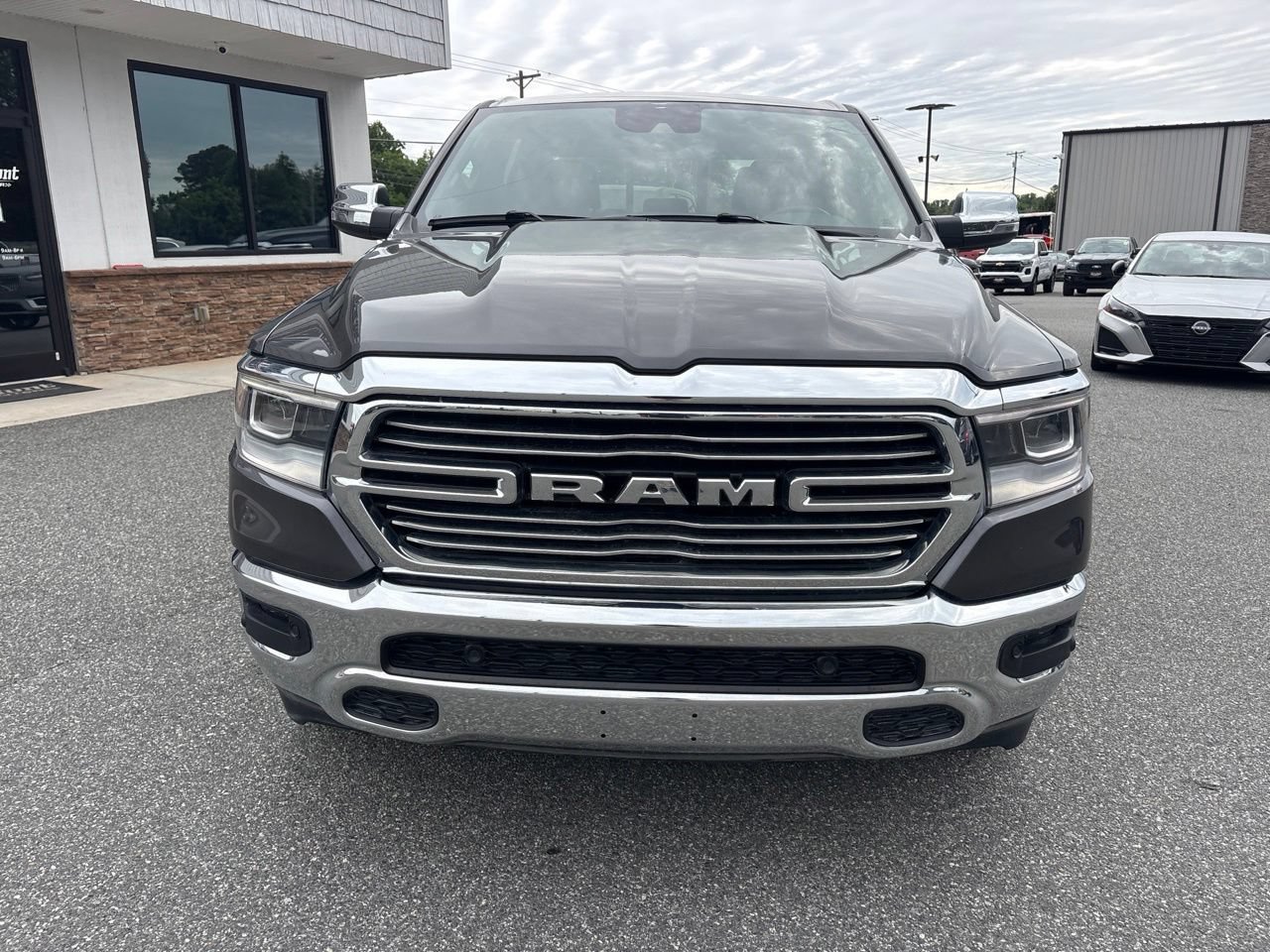 Used 2023 RAM 1500 Laramie AWD/4WD image 11