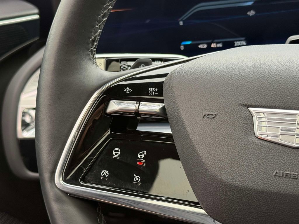 Used 2025 Cadillac Lyriq Luxury w/ LPO, Floor Liner Package image 33