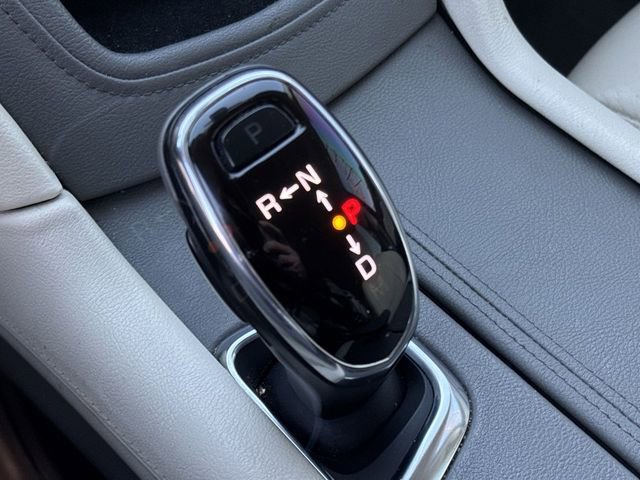 Used 2017 Cadillac XT5 Luxury w/ LPO, Wheel Lock Package image 19