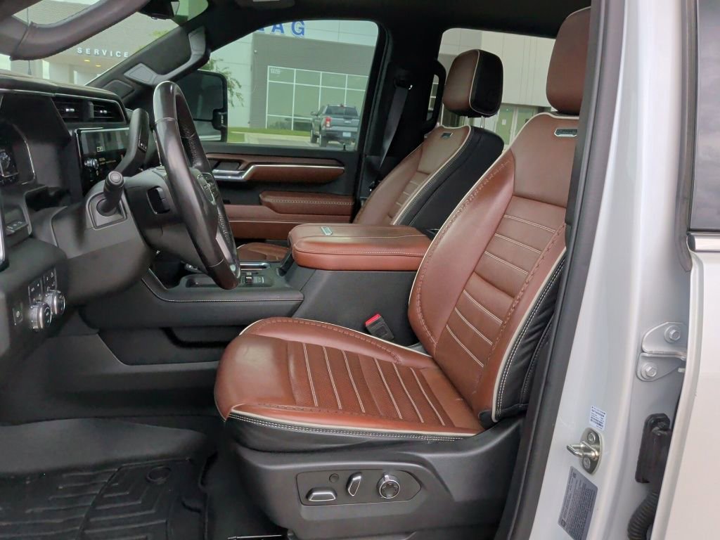 Used 2024 GMC Sierra 2500 Denali Ultimate image 13