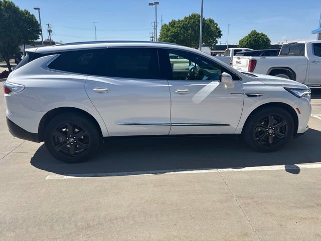 Used 2024 Buick Enclave Essence w/ Sport Touring Edition AWD/4WD image 8