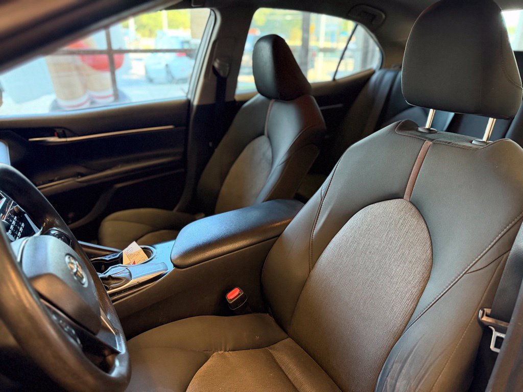 Used 2020 Toyota Camry LE FWD image 10