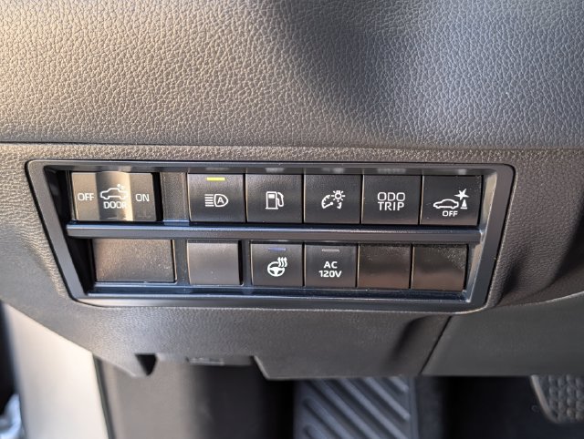 Used 2024 Toyota Tundra Limited AWD/4WD image 23