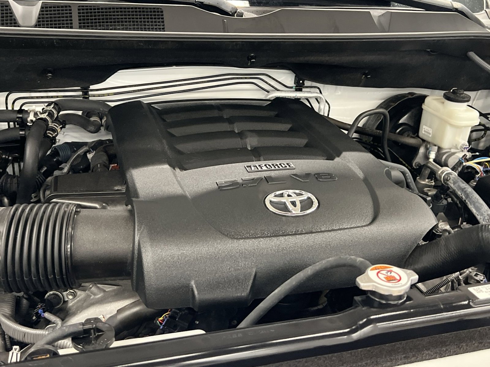 Used 2018 Toyota Sequoia TRD Sport AWD/4WD image 26