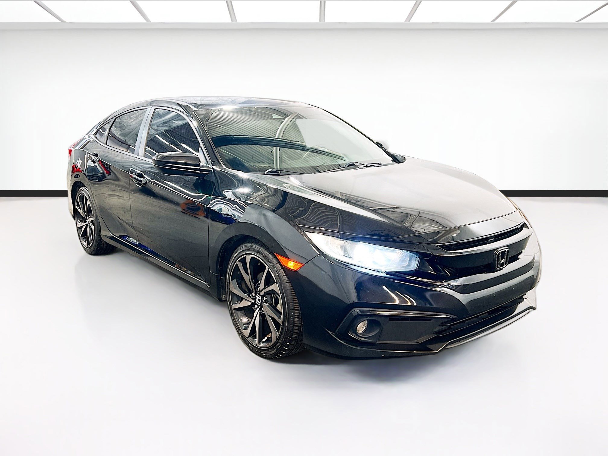 Used 2019 Honda Civic Sport image 3