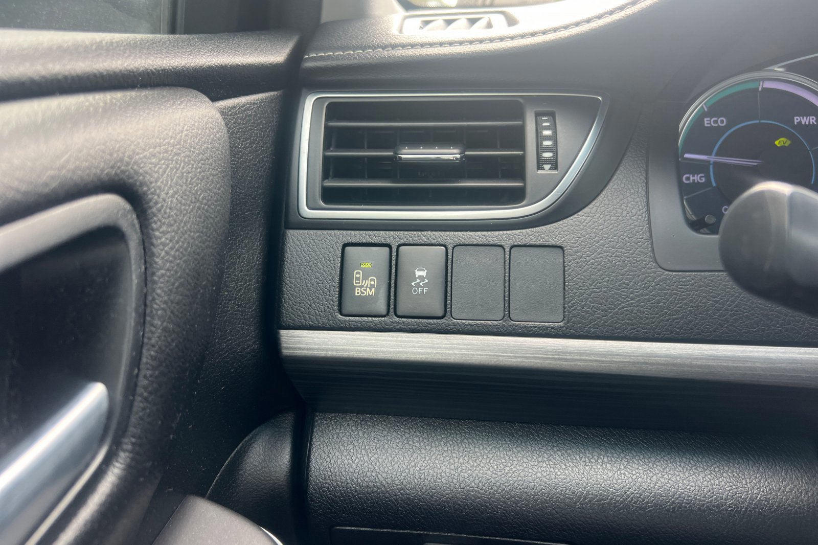 Certified 2017 Toyota Camry XLE w/ Moonroof Package image 27