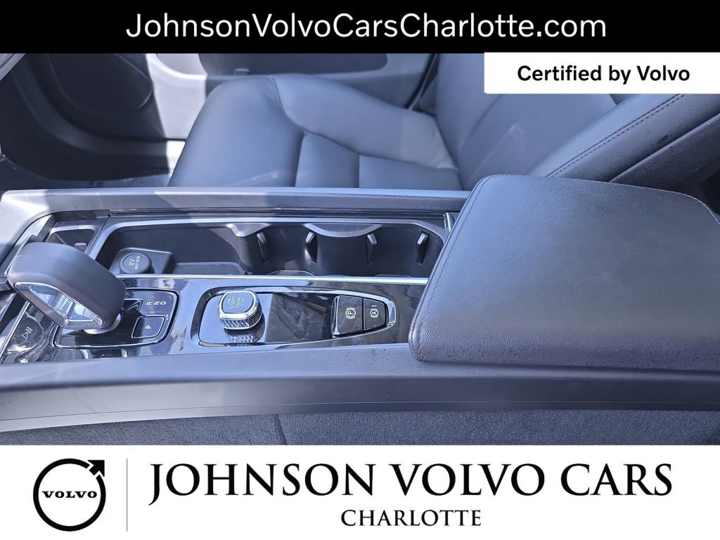Certified 2025 Volvo XC60 B5 Core AWD/4WD image 26