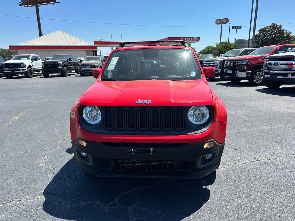 Used 2018 Jeep Renegade Latitude AWD/4WD image 2