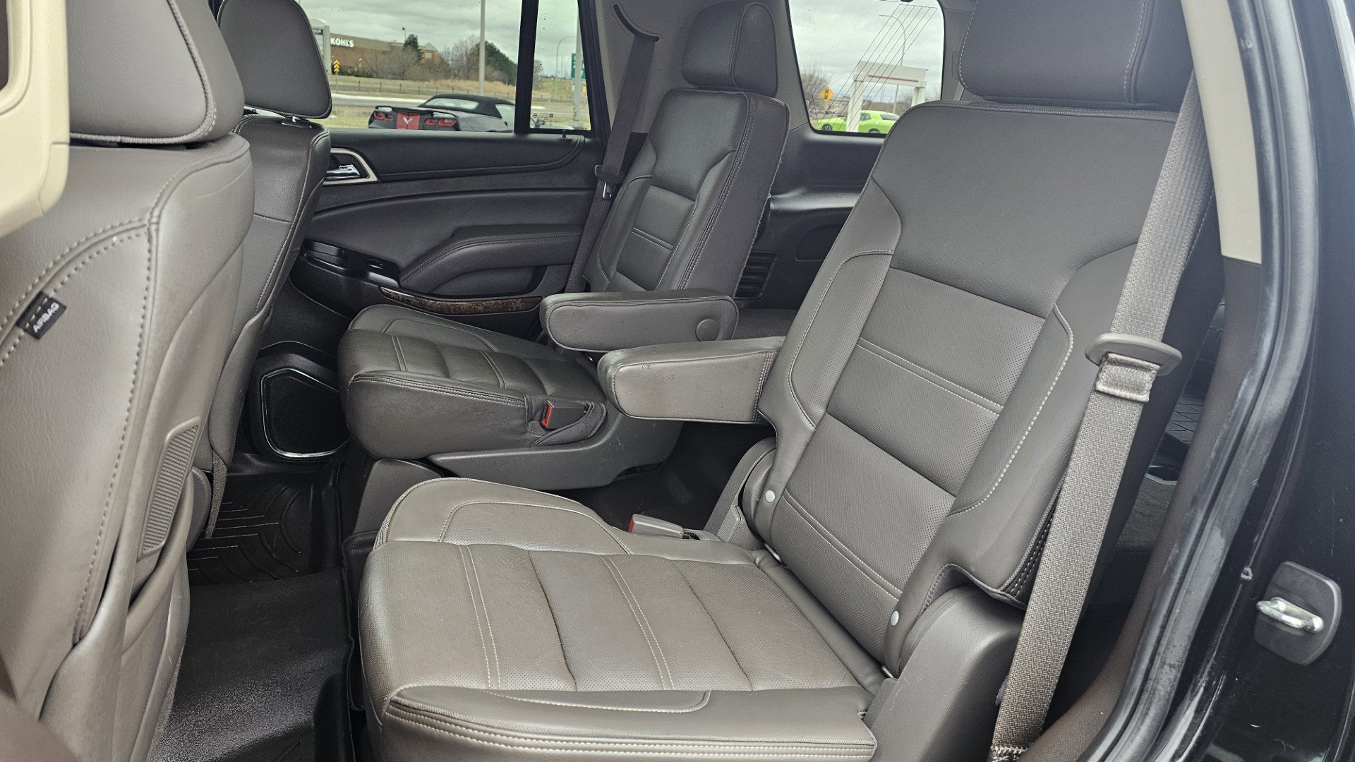 Used 2016 GMC Yukon Denali w/ Open Road Package image 5