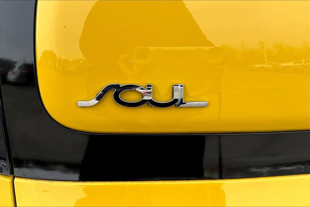 Used 2015 Kia Soul + FWD image 20