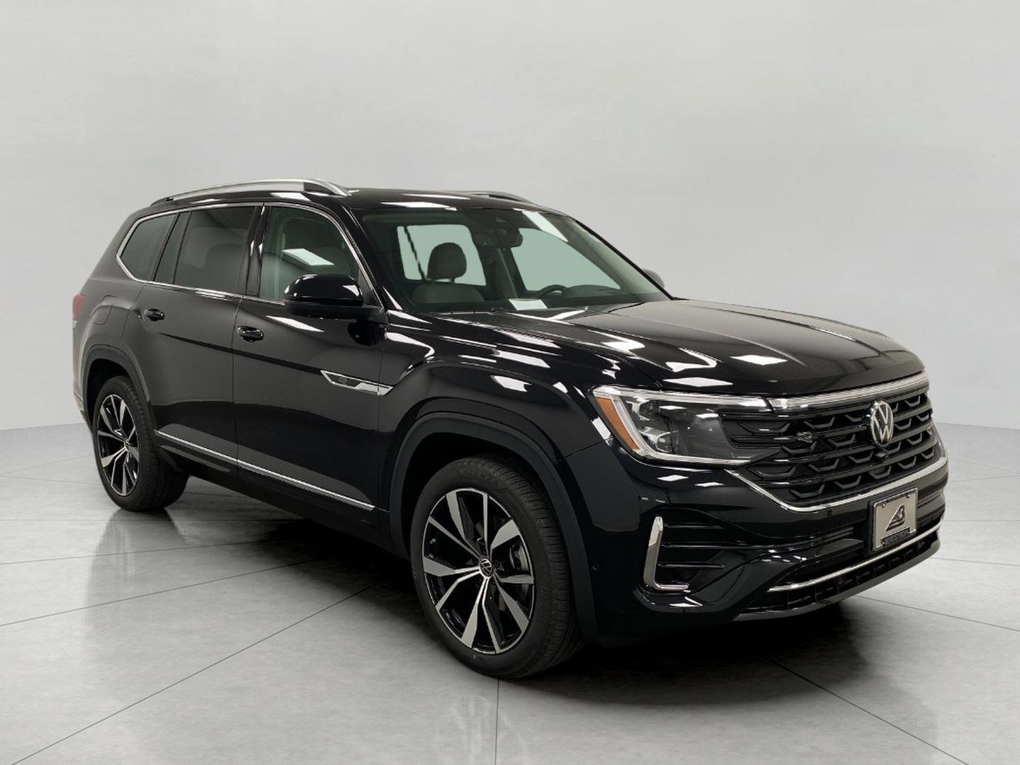 New 2026 Volkswagen Atlas SEL Premium R-Line image 1