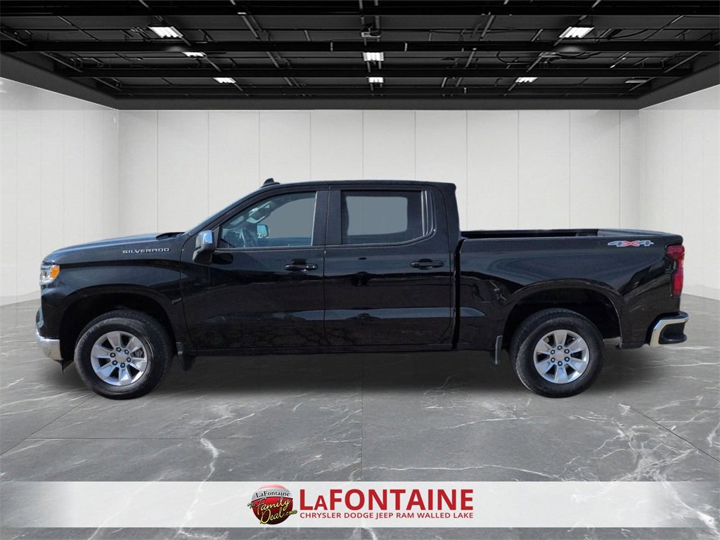 Used 2025 Chevrolet Silverado 1500 LT image 2