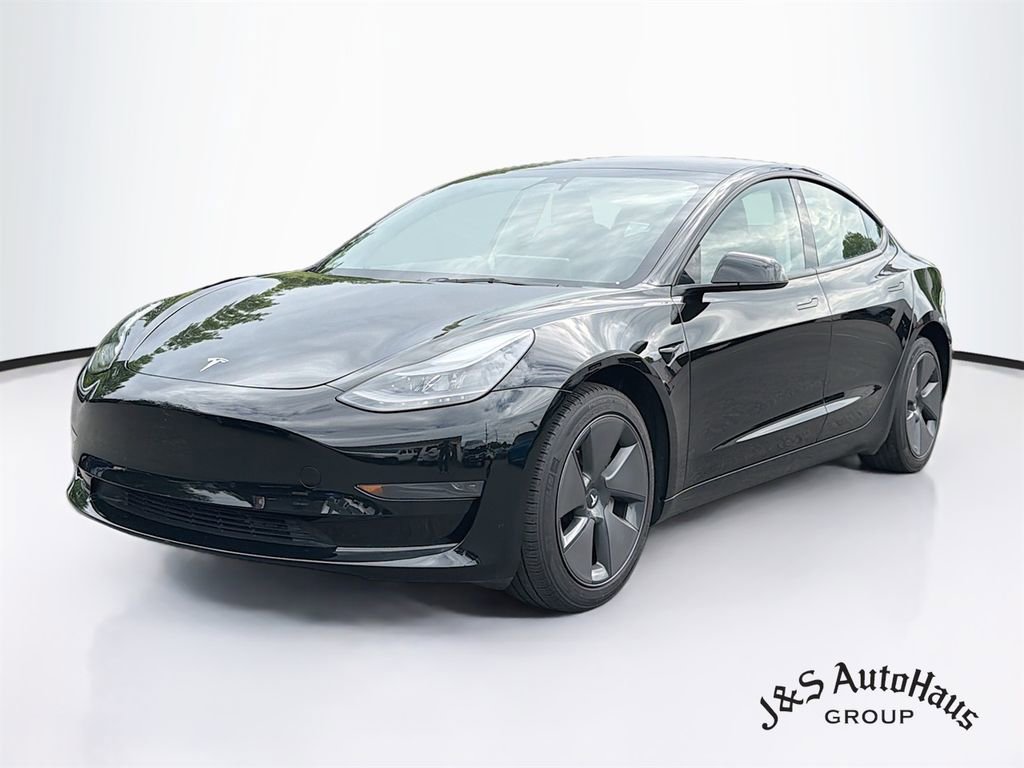 Used 2023 Tesla Model 3 Standard Range RWD image 3