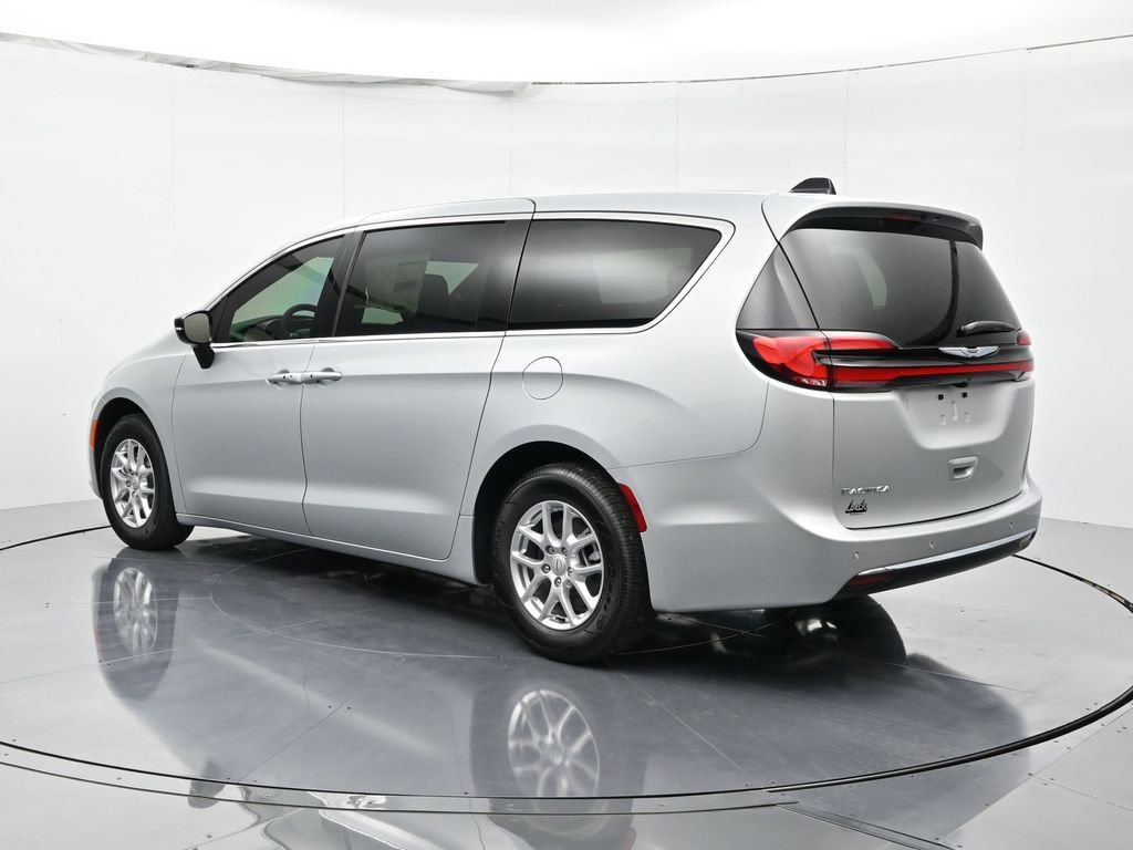 New 2026 Chrysler Pacifica Select FWD image 7