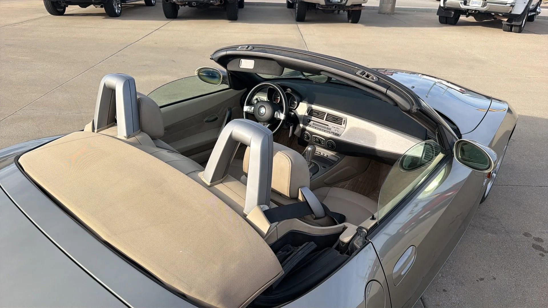 Used 2004 BMW Z4 3.0i image 61