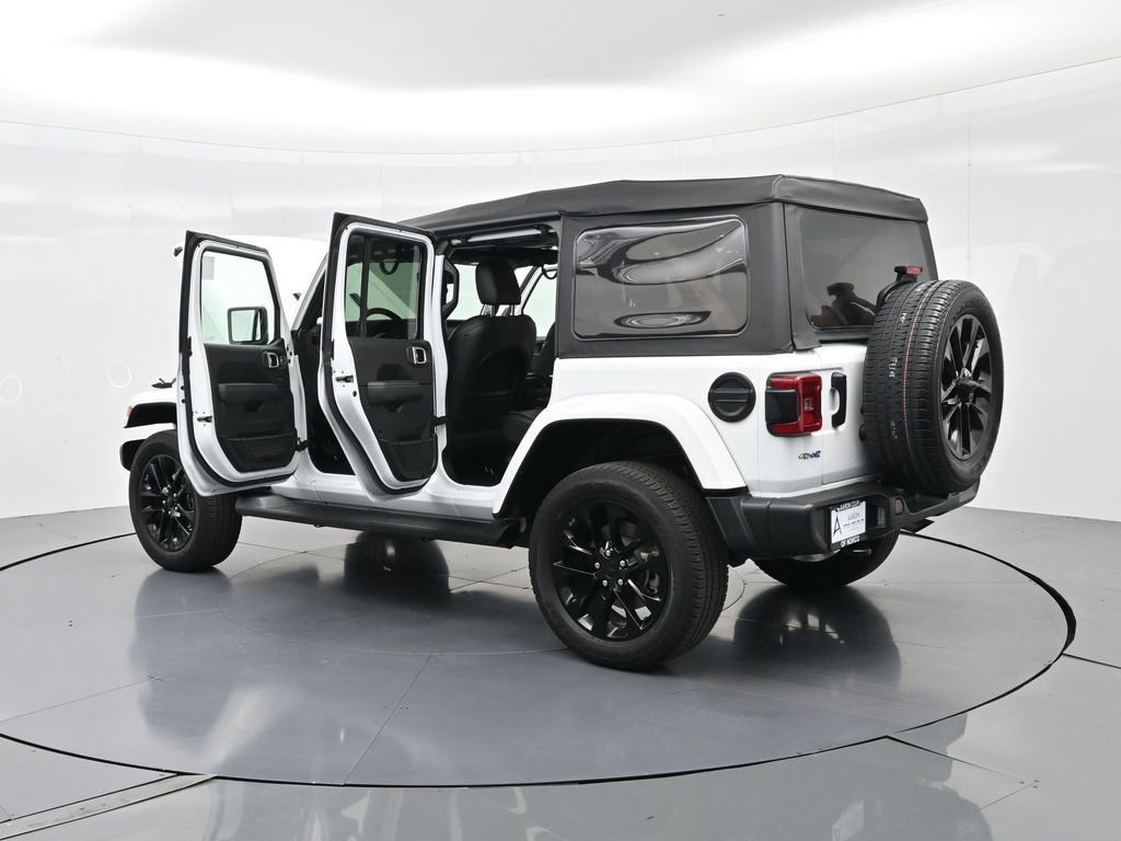 Used 2021 Jeep Wrangler Unlimited Sahara w/ Cold Weather Group image 46