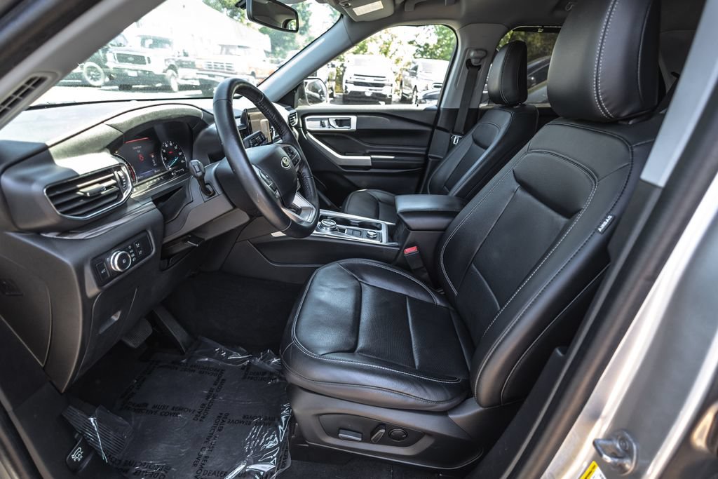 Used 2022 Ford Explorer Limited AWD/4WD image 18