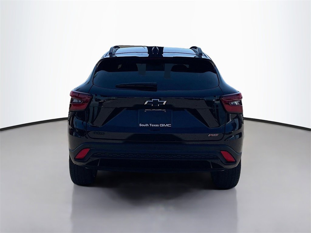 Used 2025 Chevrolet Trax RS w/ Driver Confidence Package image 6