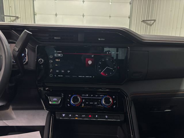 Used 2025 GMC Sierra 2500 AT4 w/ AT4 Preferred Package image 15