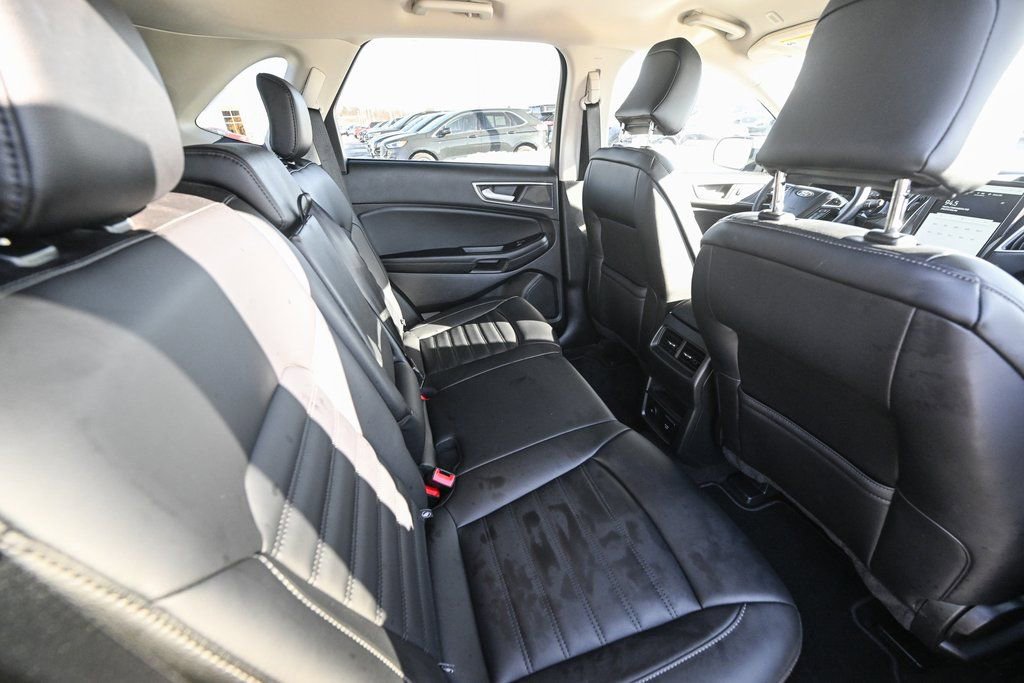 Used 2024 Ford Edge SEL w/ Convenience Package image 28