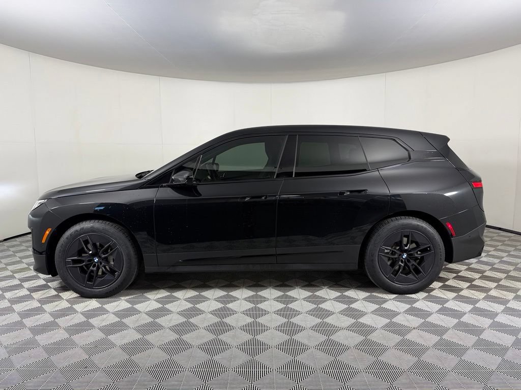 Used 2024 BMW iX xDrive50 AWD/4WD image 9