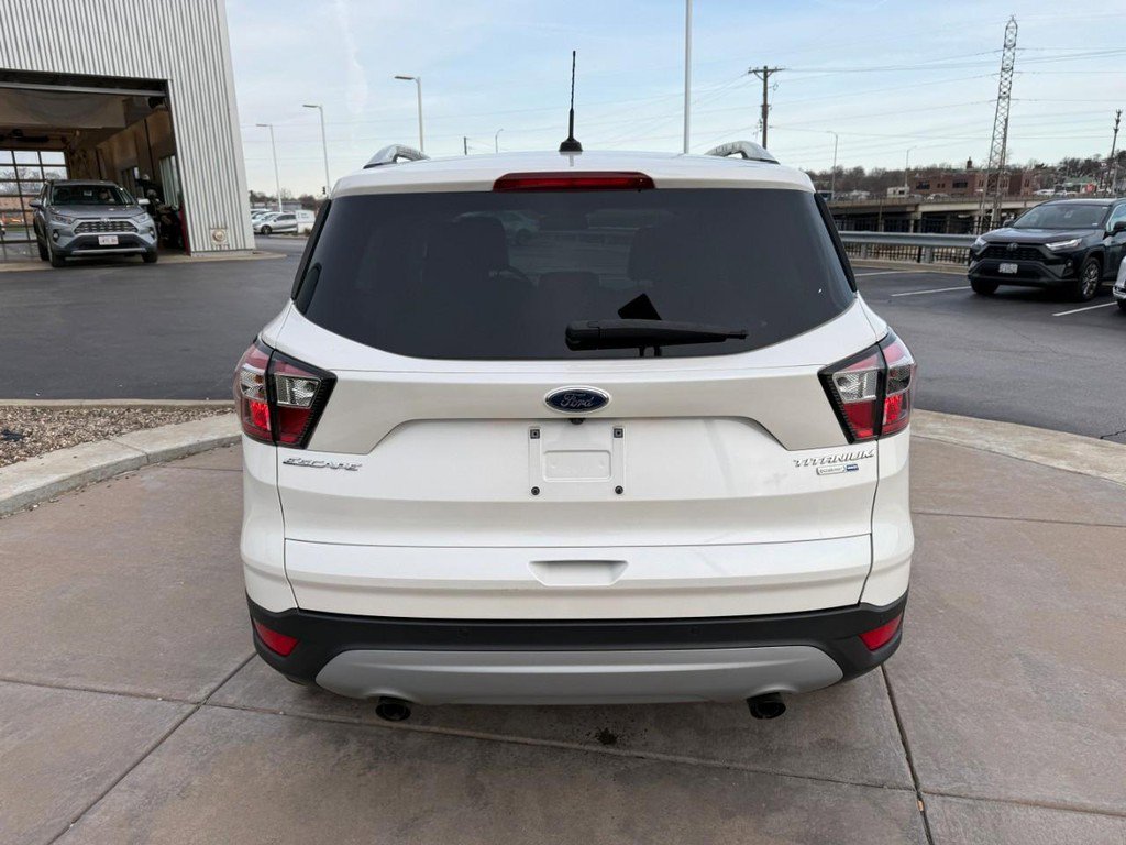 Used 2017 Ford Escape Titanium image 9
