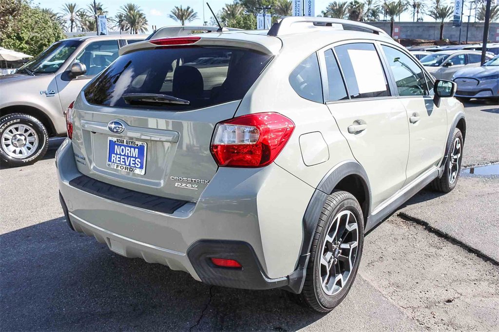 Used 2017 Subaru Crosstrek 2.0i Premium w/ Moonroof Package image 9