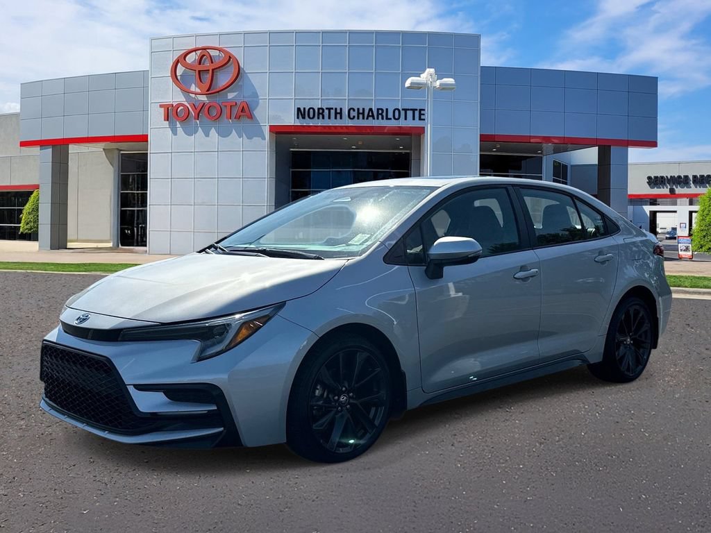 Used 2024 Toyota Corolla XSE FWD image 4