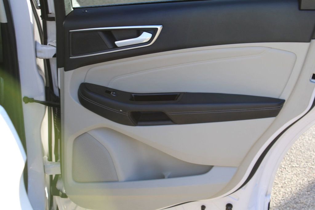 Used 2017 Ford Edge Titanium w/ Equipment Group 301A image 22