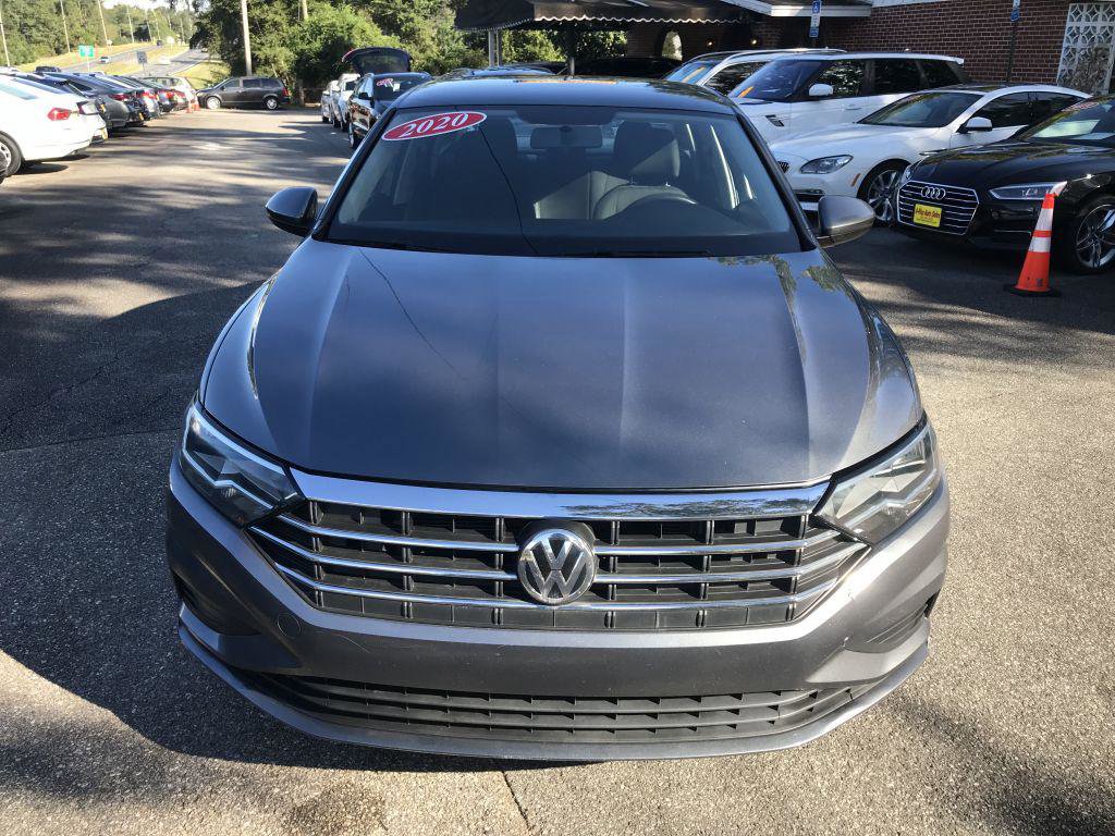 Used 2020 Volkswagen Jetta SE image 2