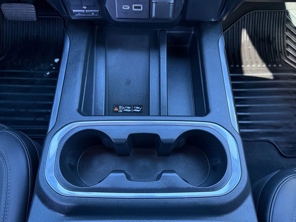 Used 2021 Chevrolet Silverado 3500 LTZ w/ LTZ Plus Package image 15