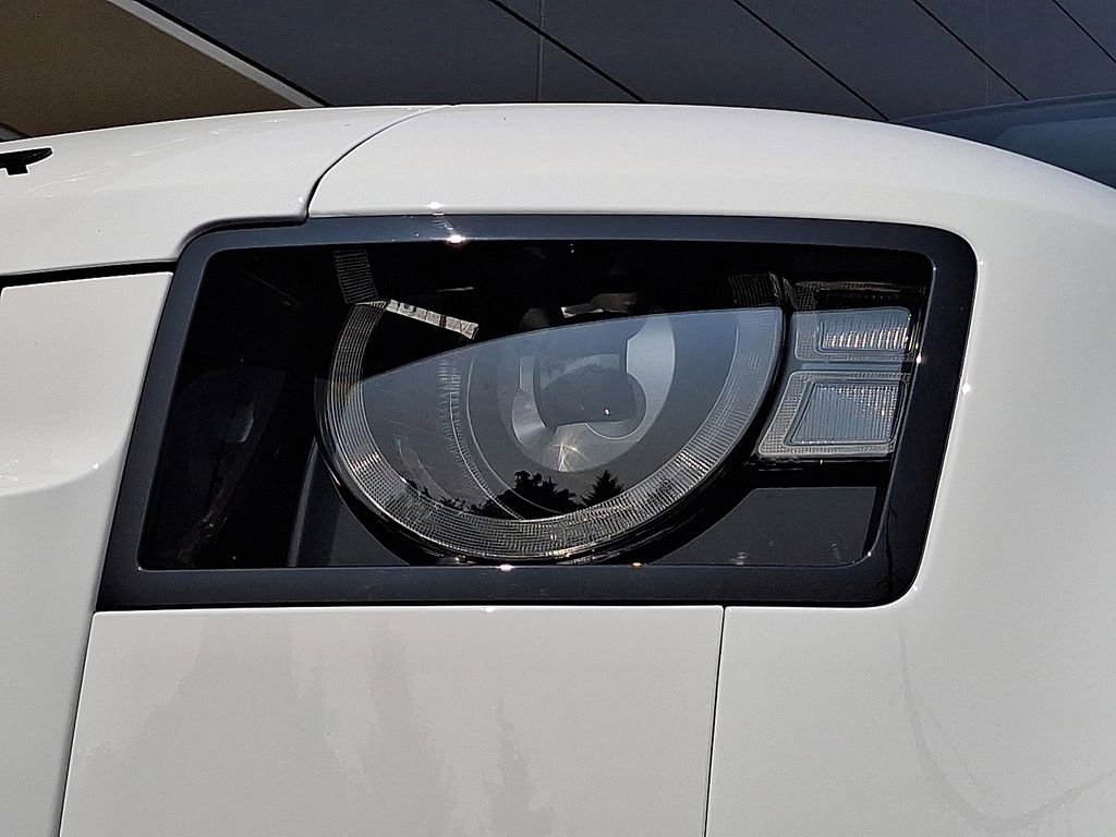 New 2025 Land Rover Defender 110 S image 6